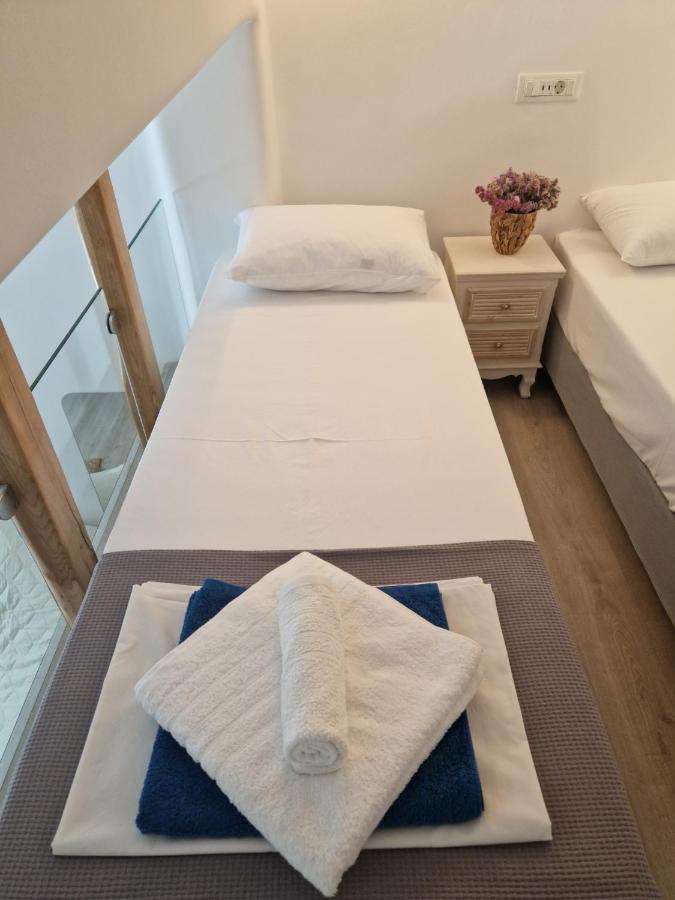 Empyreal Blue Apartments Mykonos Town ภายนอก รูปภาพ